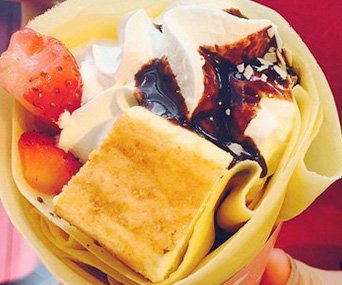 Recipe for sweet Japanese pancakes in cones