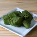 Warabimochi matcha, a gelatinous mochi