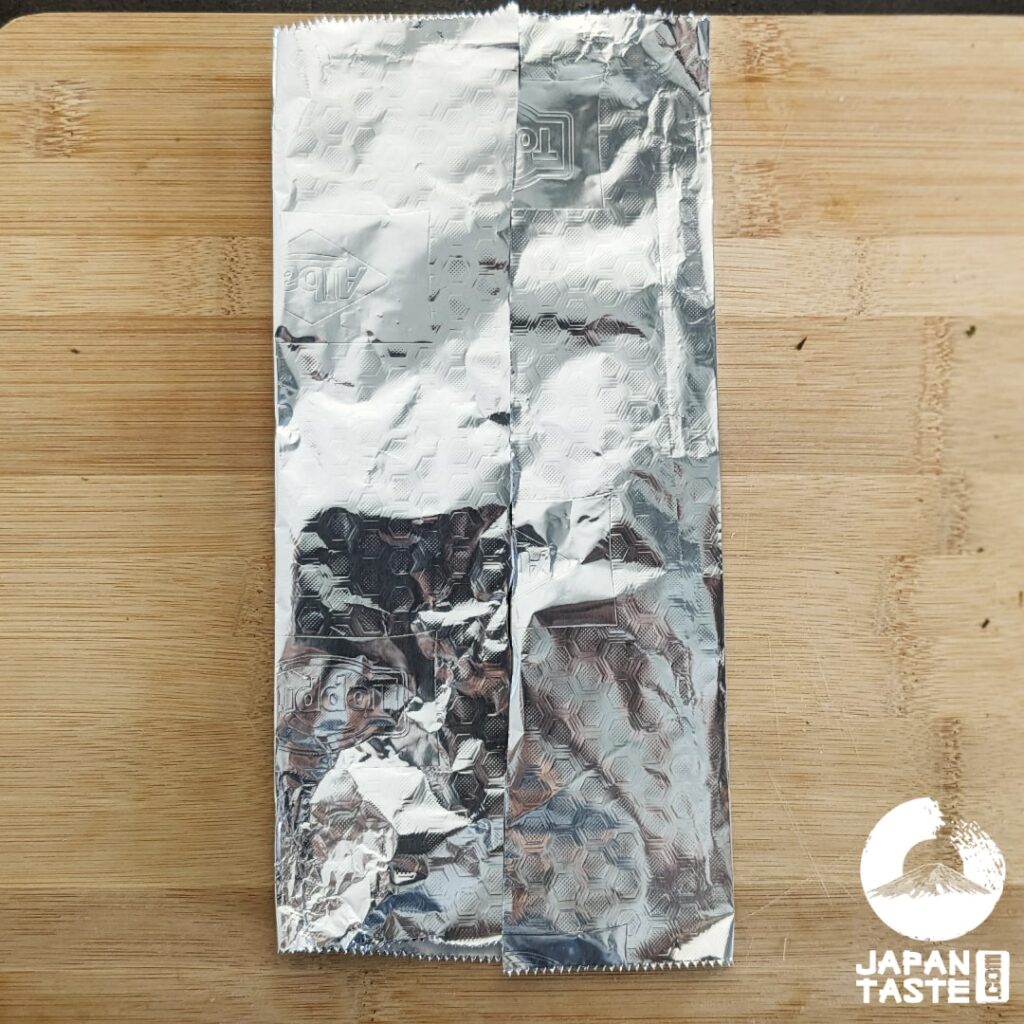 Fold the sides of the foil